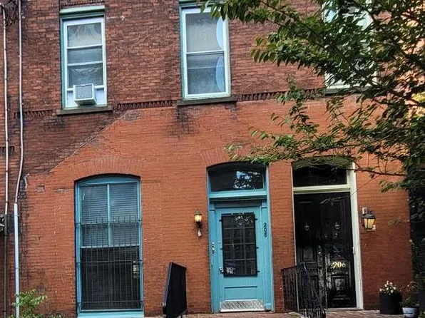 208 S 43rd St, Philadelphia, PA 19104