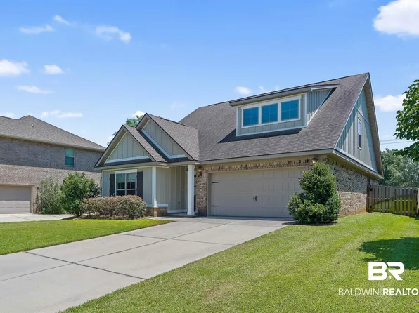 220 Hawthorne Cir, Fairhope, AL 36532