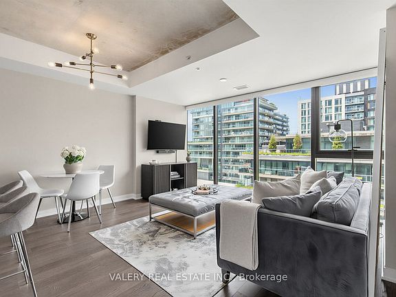 2nd image of 629 King St W #1022