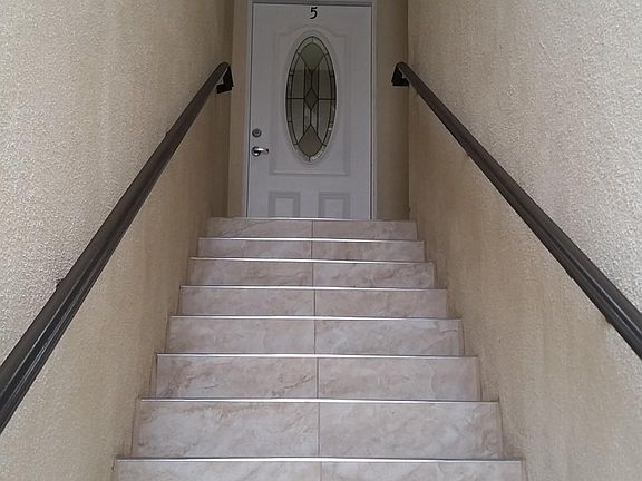 3rd image of 1609 W 227th St APT 4