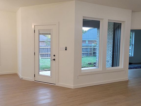 2nd image of 3605 Connie Ln