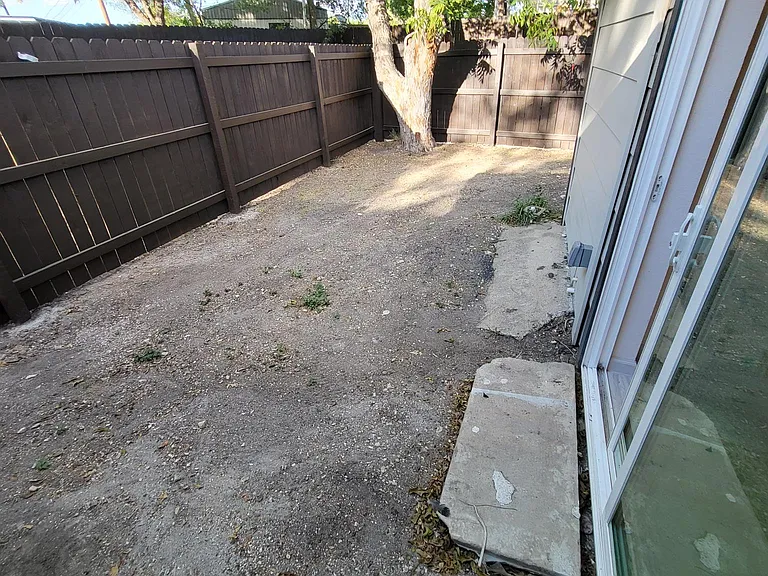 2417 Castroville Rd #1104 — Photo 23