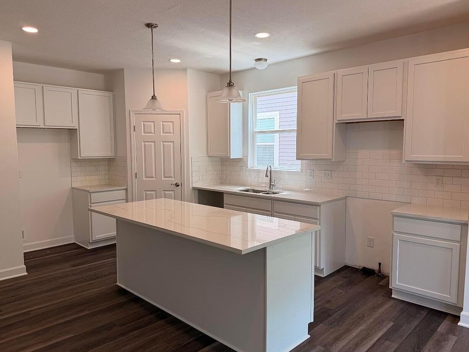 2nd image of 1561 Boes Ct
