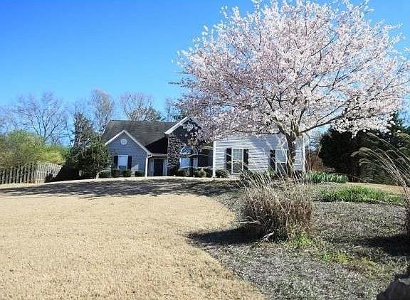 3rd image of 6305 Wilmington Way