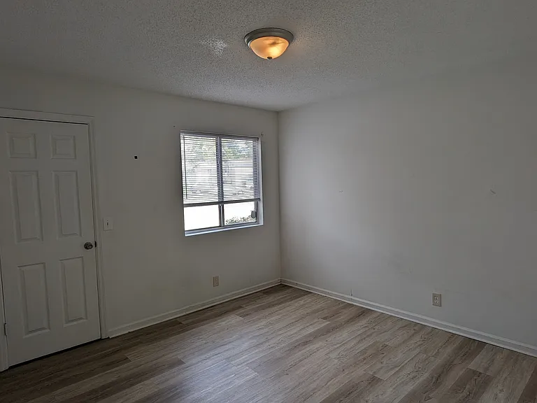 910 Brett Dr #57 — Photo 4