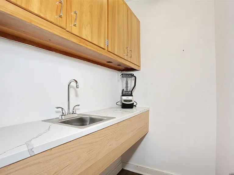 328 W Ridgewood Ave — Photo 27