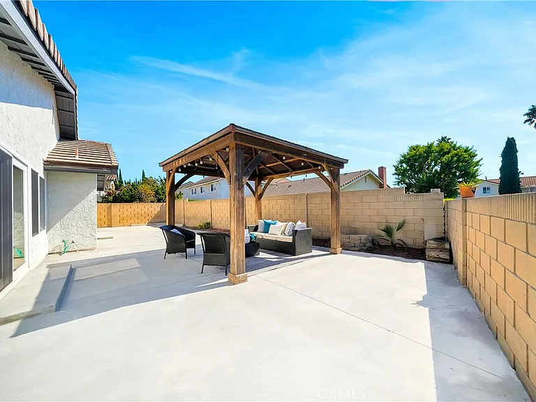 3482 Almond St — Photo 33