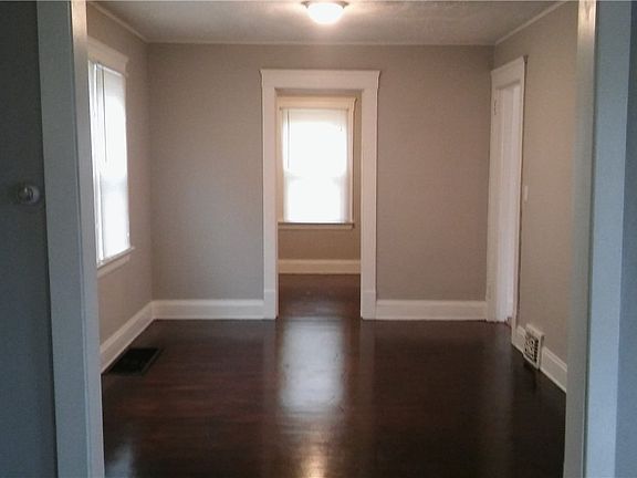 3rd image of 3569 W 45th St