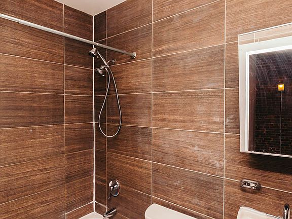 4th image of 175 Tompkins Ave #4E