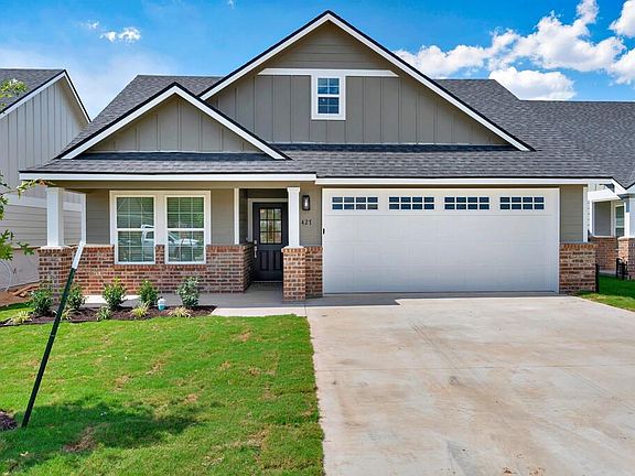 2nd image of 427 Travis Dr