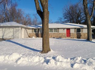 2700 He Nis Ra Ln, Green Bay, WI 54304