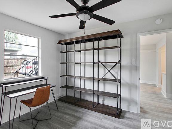 5th image of 912 4th St #101