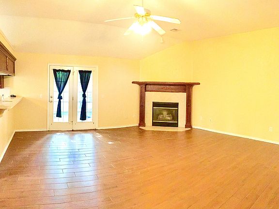 5th image of 1204 Melisa Dr
