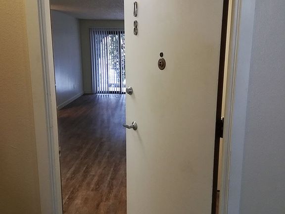 4th image of 400 Wheeler St S APT 108