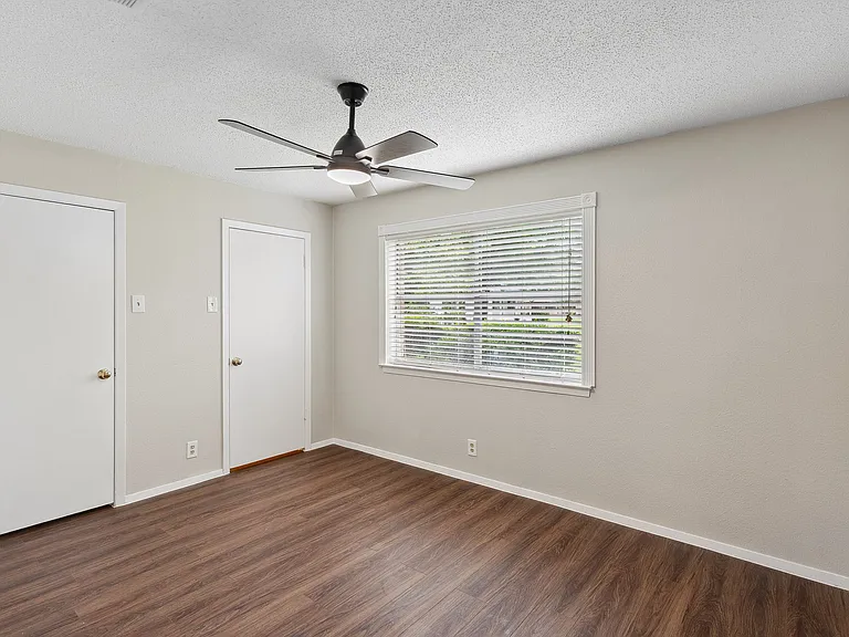 105 Wisteria Ct — Photo 20