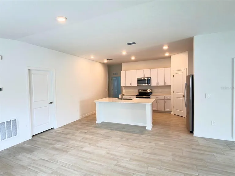 2318 Allium Roseum Ln — Photo 8