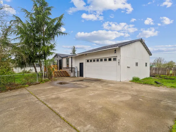 141 Raintree Ave, Sutherlin, OR 97479