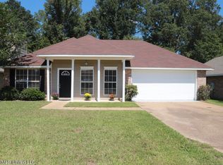 962 Bullrun Dr, Byram, MS 39272