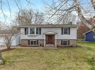 9815 Myers Lake Ave NE, Rockford, MI 49341