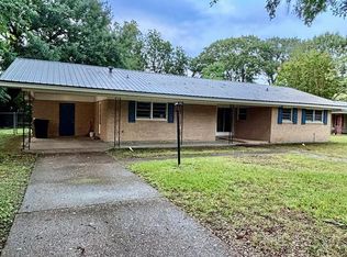 410 S Rebecca Dr, Greenville, MS 38701