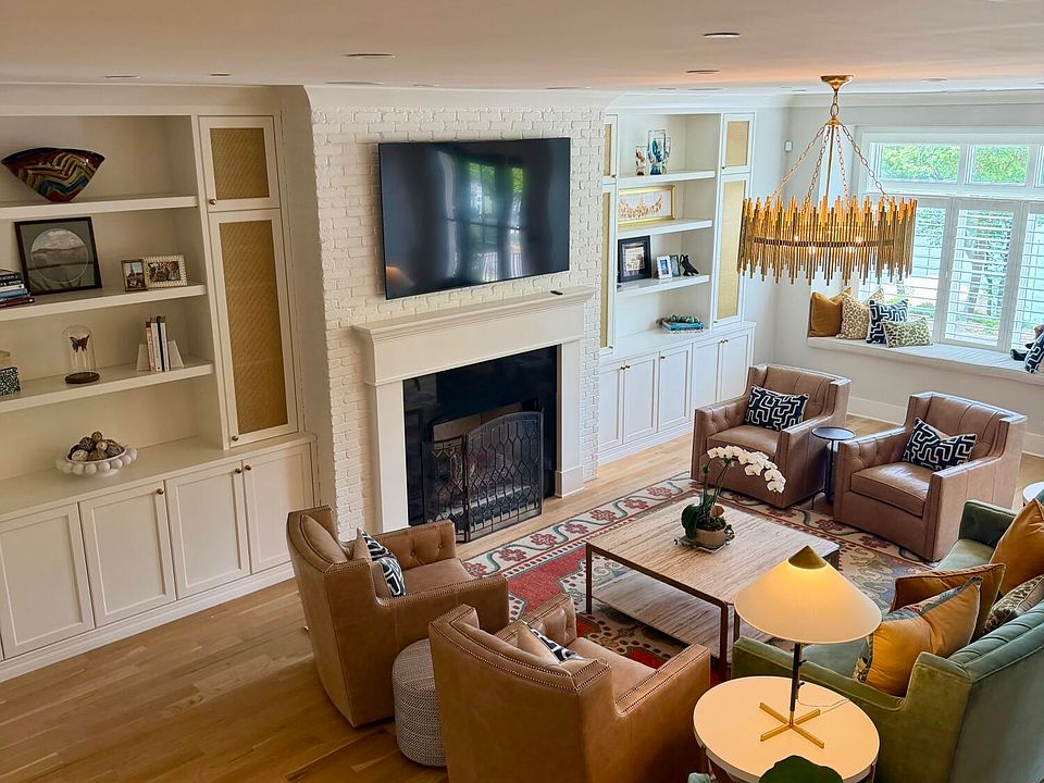 2nd image of 746 Latitude Cir