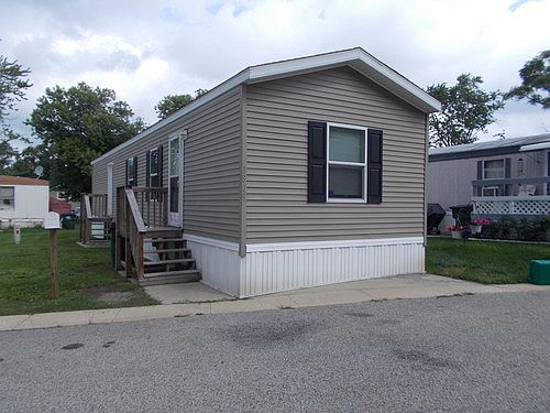 1st image of 3808 1st St