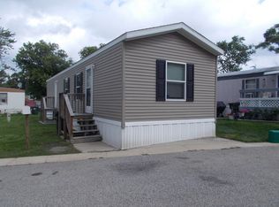 3808 1st St, Park City, IL 60085
