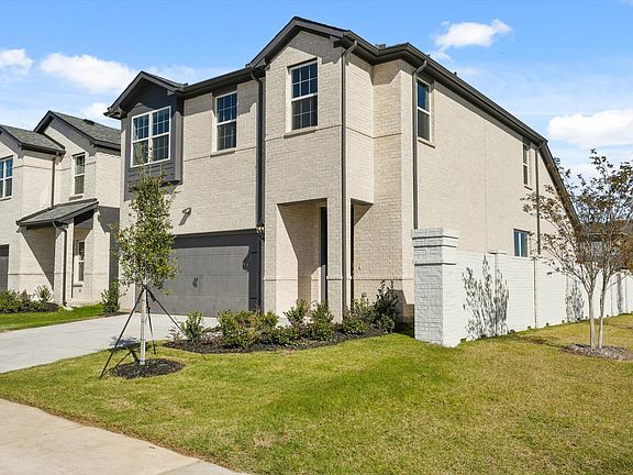 3rd image of 700 Portina Dr