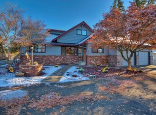 109 Cedar Ave N, Eatonville, WA 98328