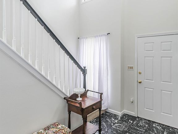 2nd image of 2021 Baltusrol Ln