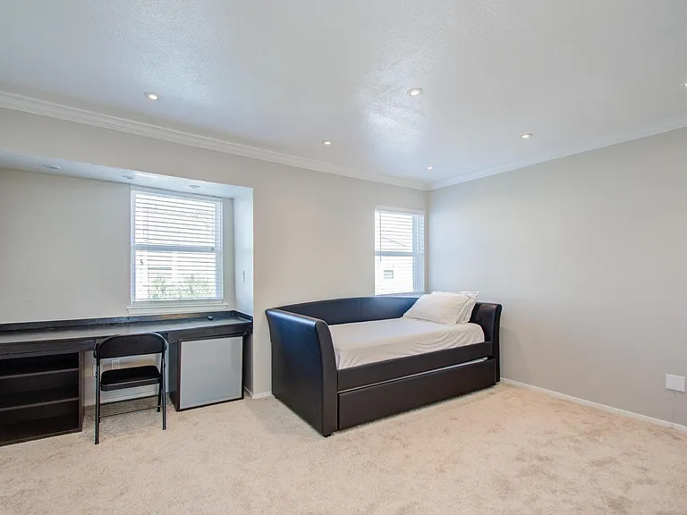 5807 Beverly Hill St #16 — Photo 10