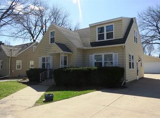 330 Cornwall Ave, Waterloo, IA 50702