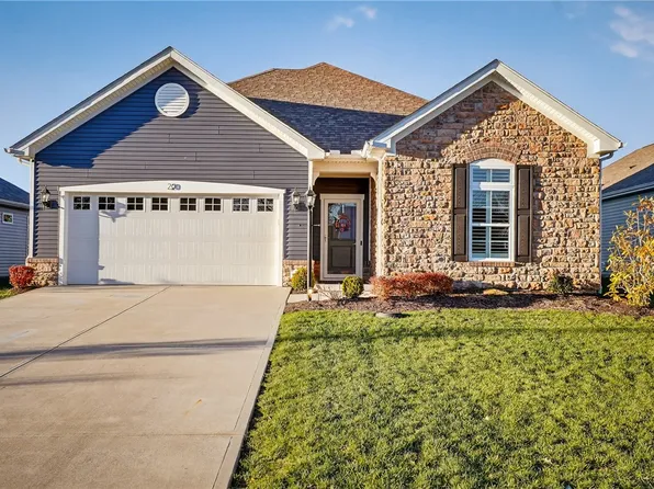 20 Saddle Dr, Washington, PA 15301