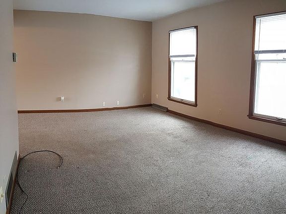 3rd image of 114 S Sherman Ave