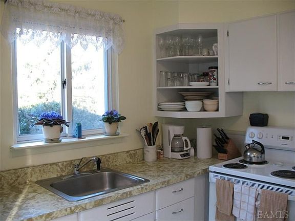 5th image of 183 Crest Dr