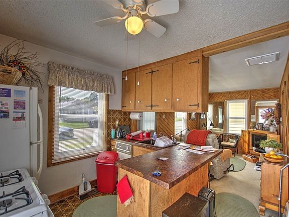 5th image of 2424 E Main St