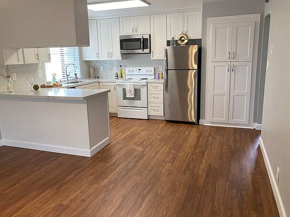3rd image of 5890 Macadam Ct