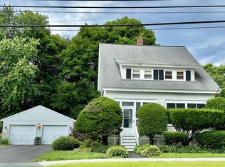 438 Turner St, Auburn, ME 04210