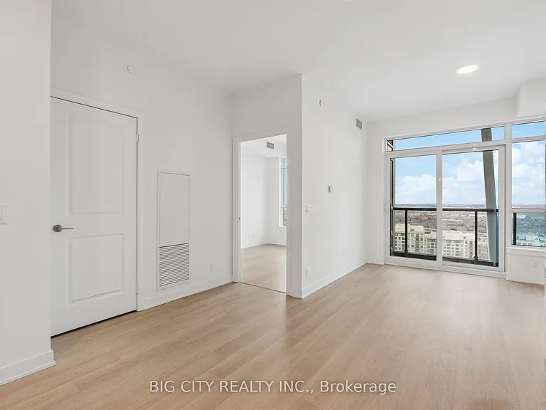 50 Upper Mall Way #2606 — Photo 6