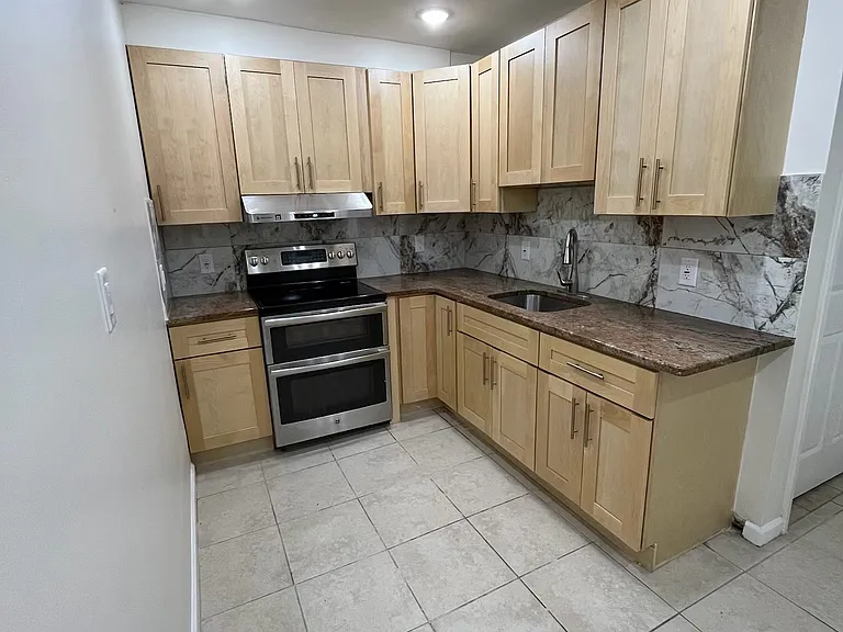 81 Bergen Ave #1 — Photo 8