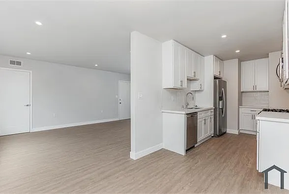 5036 Coliseum St #5 — Photo 1