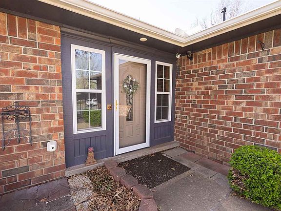 4th image of 312 Lora Ave