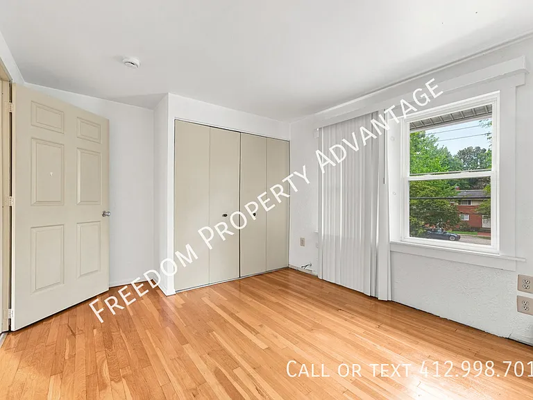 2523 Park Hill Dr — Photo 17