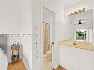 17066 SW 138th Ct — Photo 2