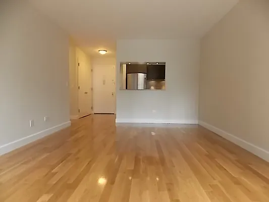 Rented by Stonehenge NYC LLC | media 11