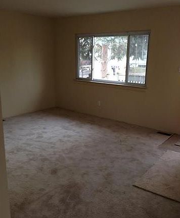 5th image of 1623 Elias St
