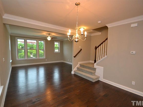 3rd image of 1440 Providence Green Ln