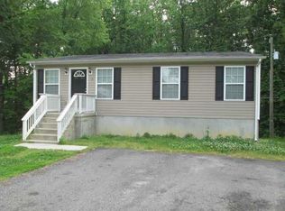 13 Saint John Ct, Petersburg, VA 23803