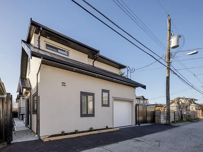 2531 E 46th Ave #LANEWAY — Photo 14