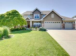 16481 Hawk Ridge Ct NW, Prior Lake, MN 55372